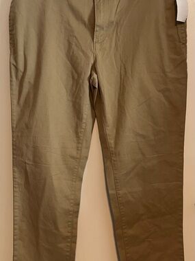14th & Union Slim Chinos in Olive Khaki